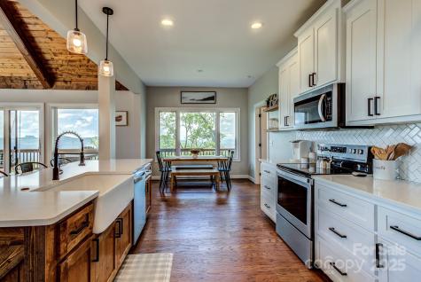 94 Silver Fox Ridge Beech Mountain NC 28604
