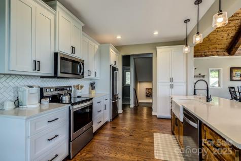 94 Silver Fox Ridge Beech Mountain NC 28604