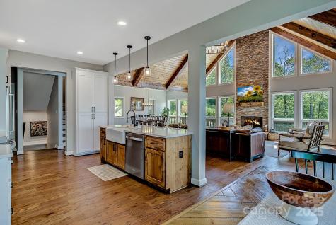 94 Silver Fox Ridge Beech Mountain NC 28604