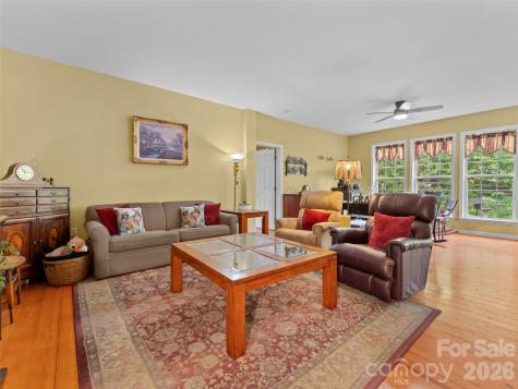 103 Old Southside Road Saluda NC 28773