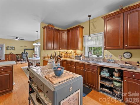 103 Old Southside Road Saluda NC 28773