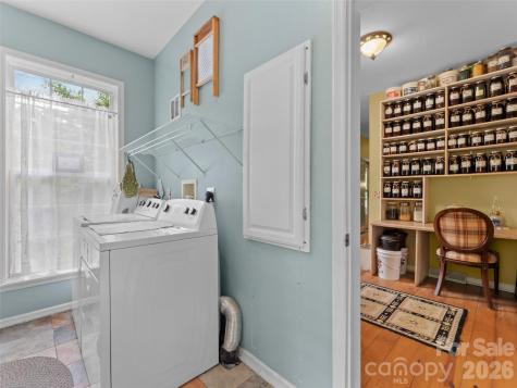 103 Old Southside Road Saluda NC 28773