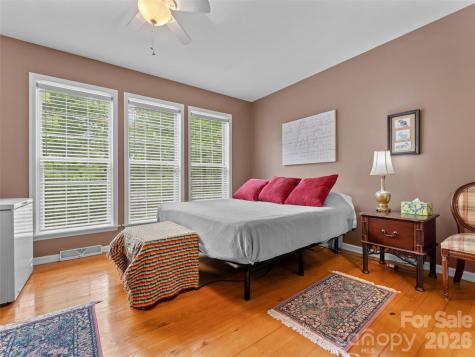 103 Old Southside Road Saluda NC 28773