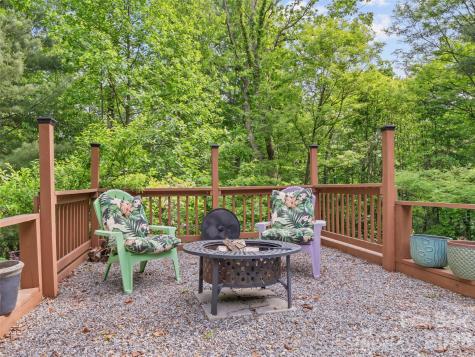 103 Old Southside Road Saluda NC 28773