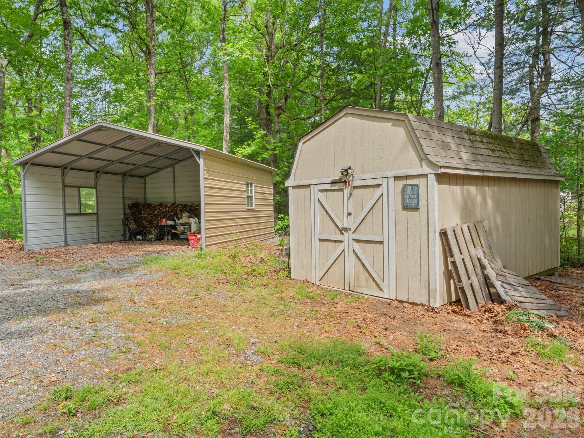 103 Old Southside Road Saluda NC 28773