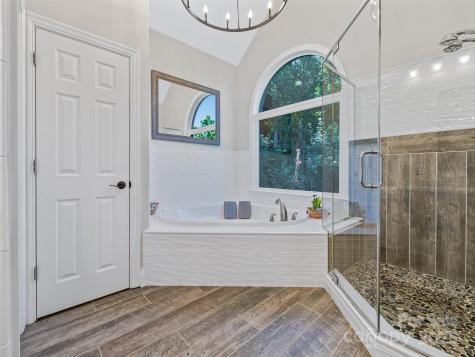 61 Mcintyre Drive Asheville NC 28803