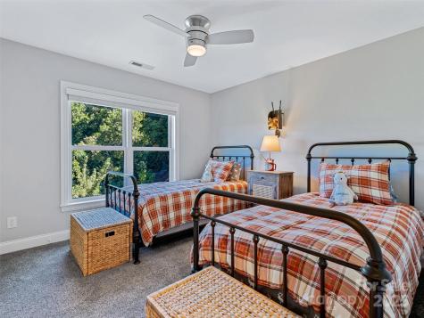61 Mcintyre Drive Asheville NC 28803