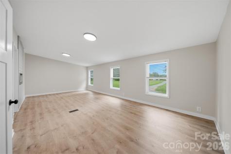 2295 Amy Court Lenoir NC 28645