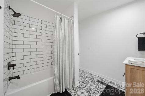 2295 Amy Court Lenoir NC 28645