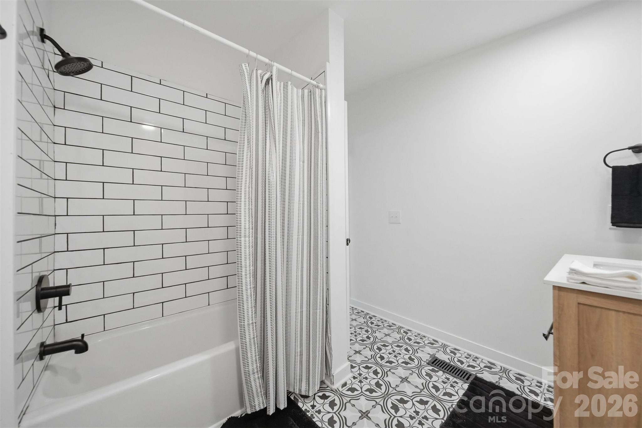 2295 Amy Court Lenoir NC 28645