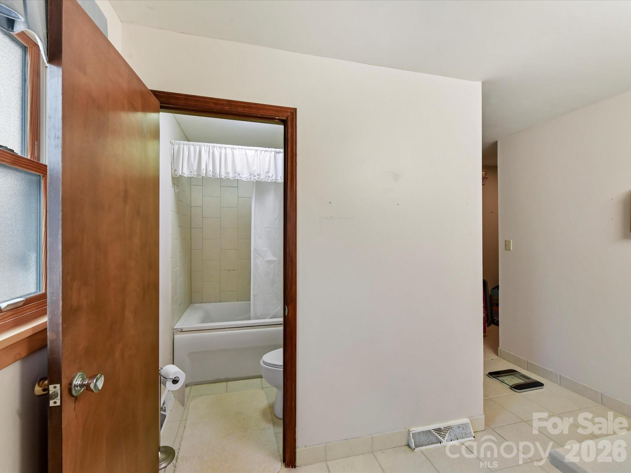 10803 Chestnut Hill Drive Matthews NC 28105