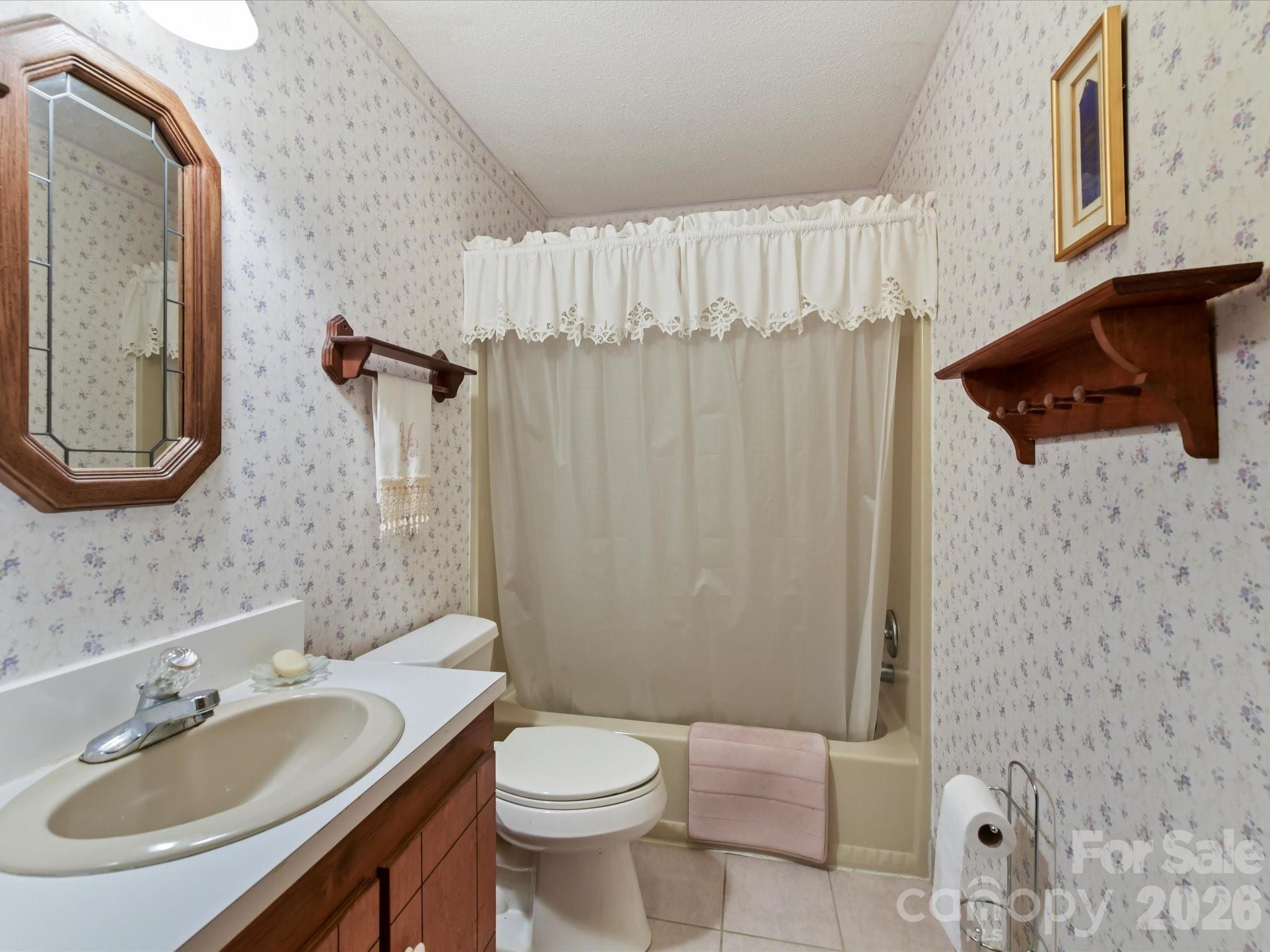 10803 Chestnut Hill Drive Matthews NC 28105
