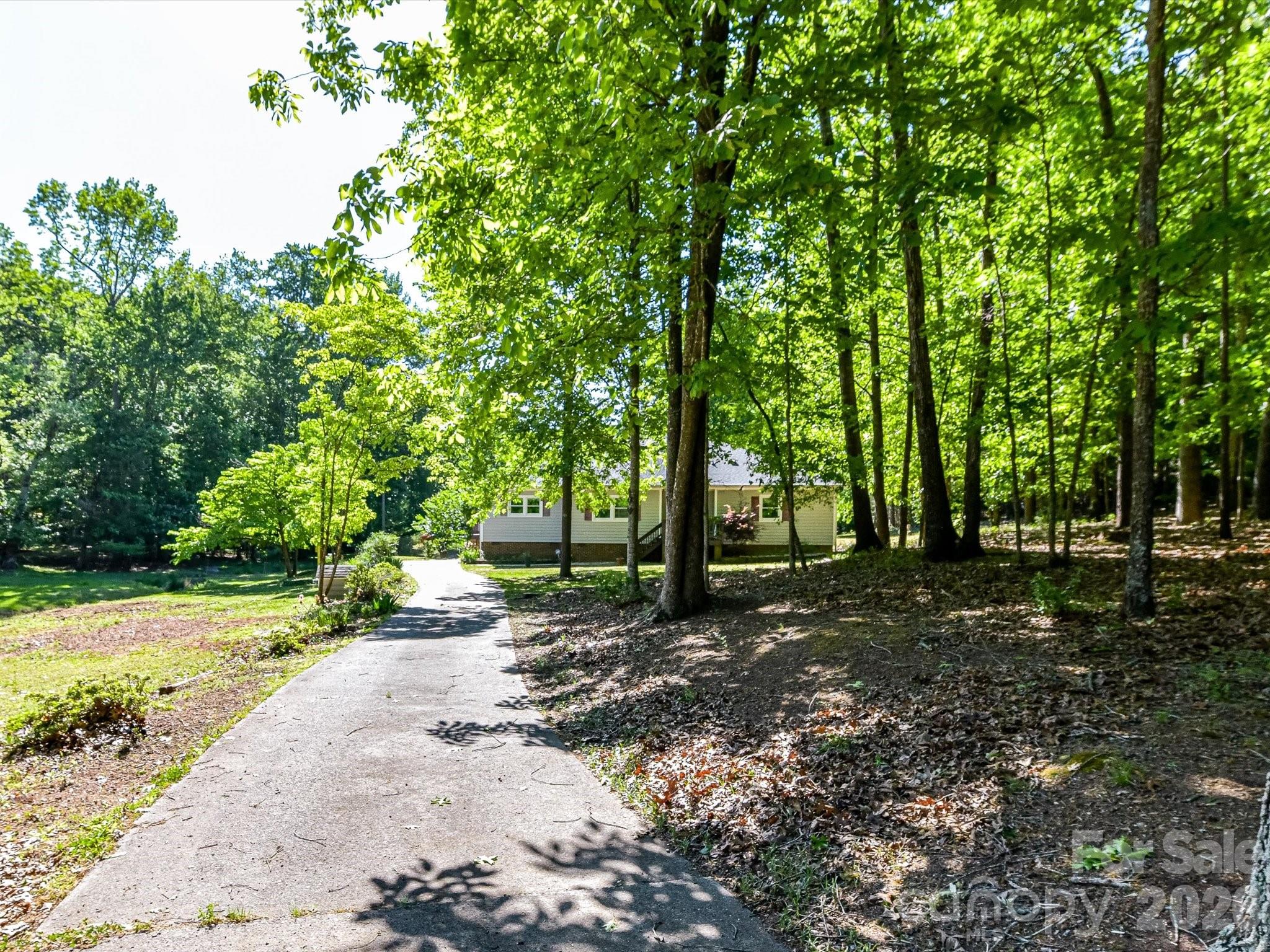 10803 Chestnut Hill Drive Matthews NC 28105