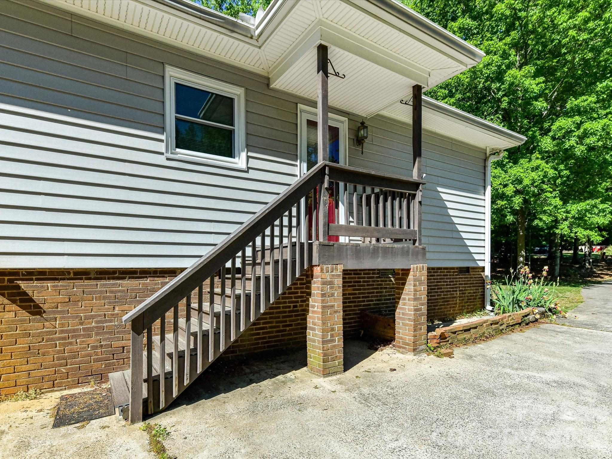 10803 Chestnut Hill Drive Matthews NC 28105