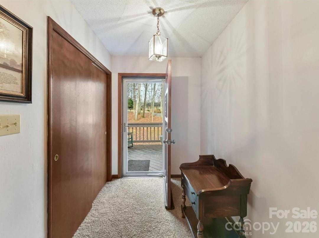 10803 Chestnut Hill Drive Matthews NC 28105