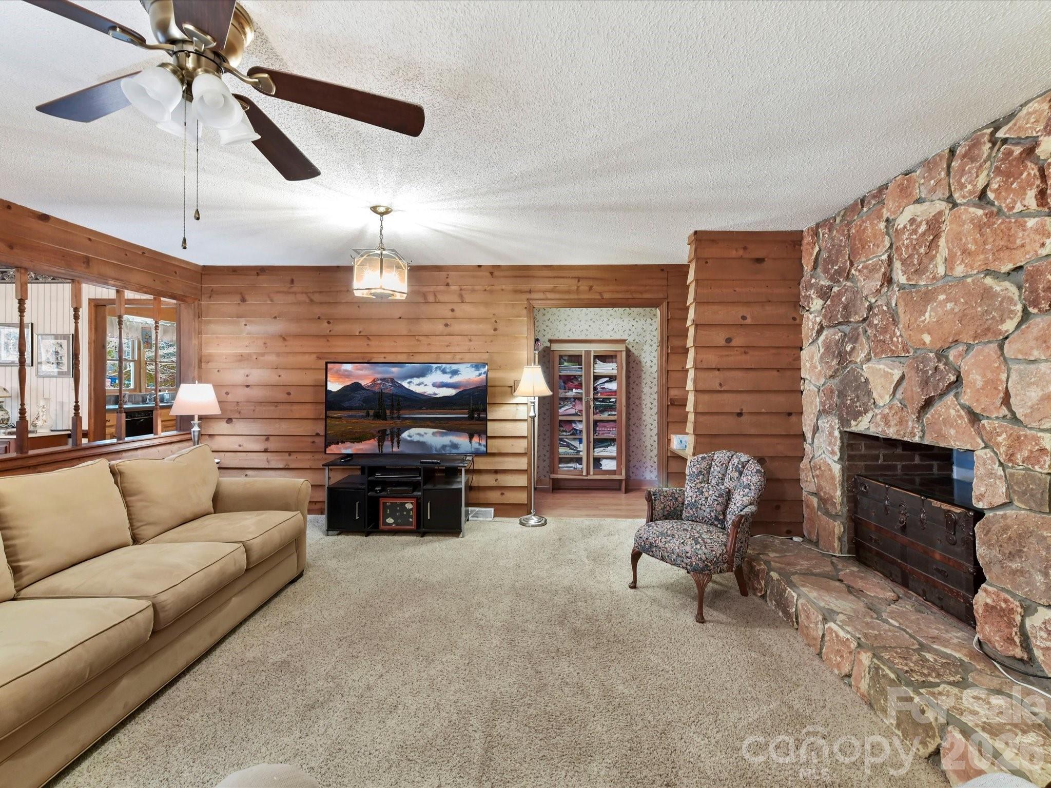 10803 Chestnut Hill Drive Matthews NC 28105