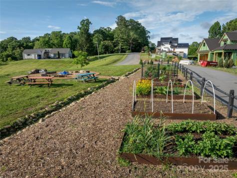 233 Westridge Farm Road Asheville NC 28804