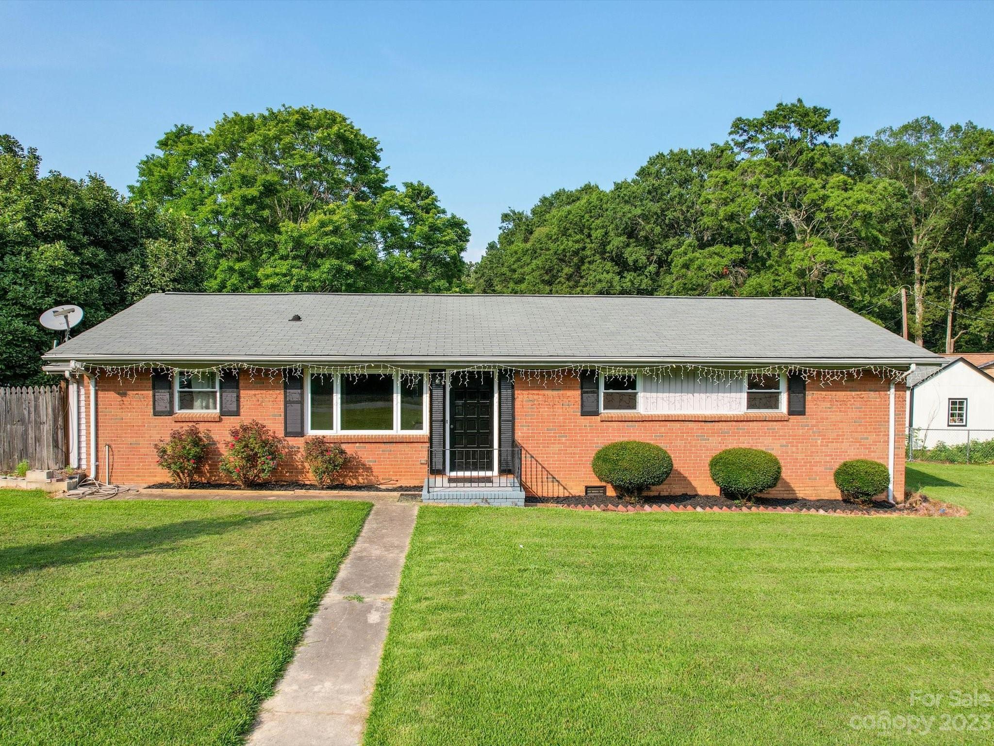 106 Pinetree Drive Matthews NC 28104