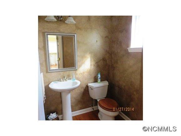 109 Farm Lane Mills River NC 28759