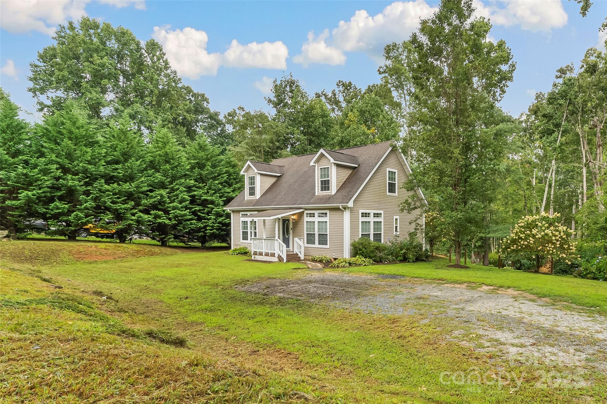 192 Chickadee Trail Hendersonville NC 28792