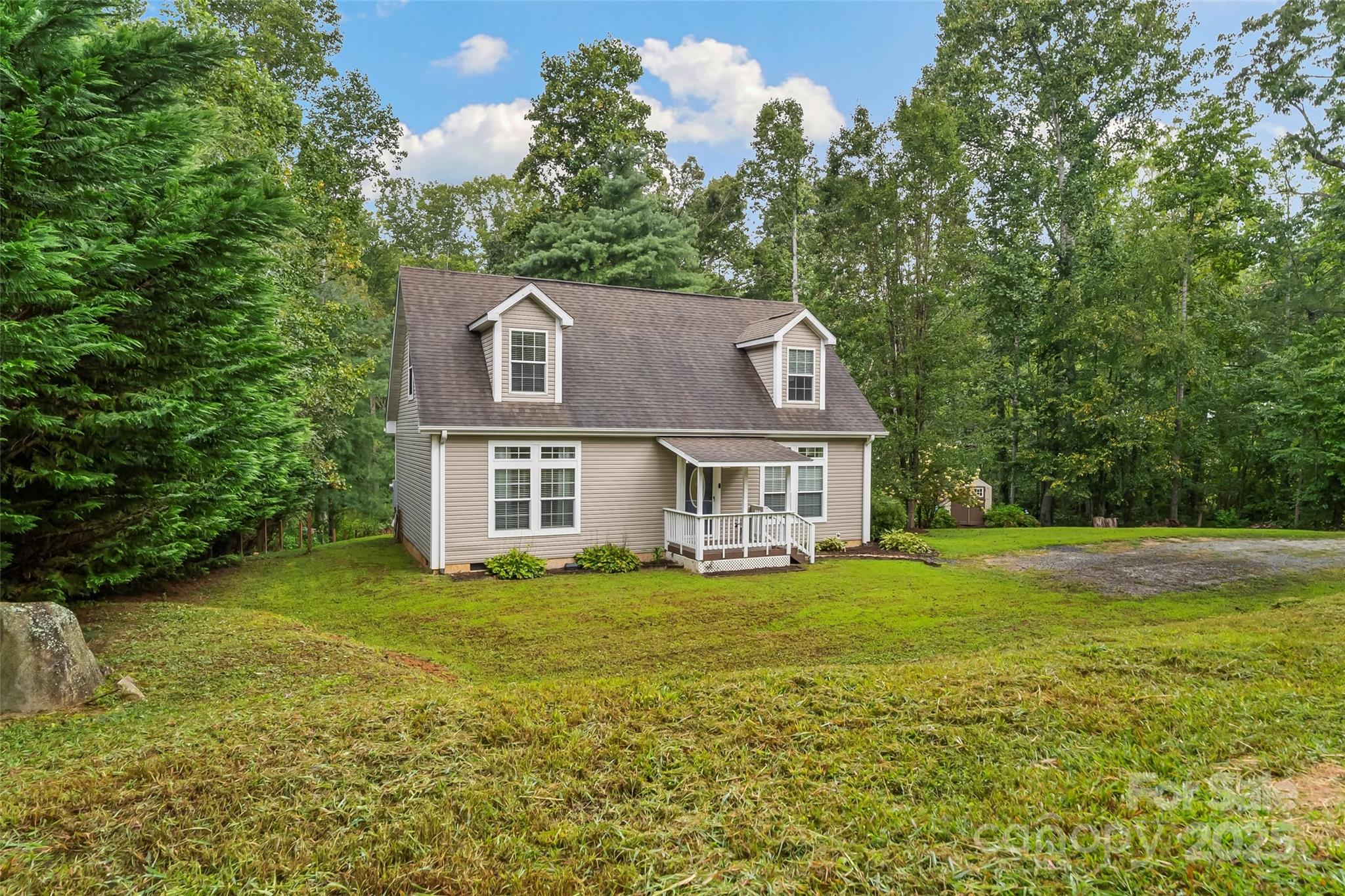 192 Chickadee Trail Hendersonville NC 28792
