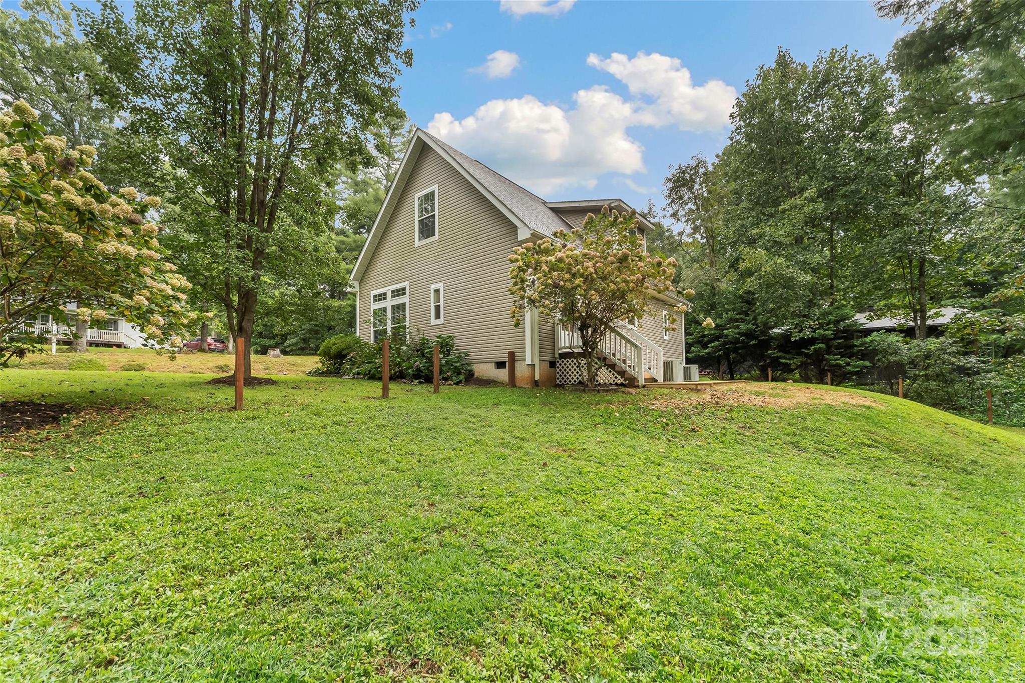 192 Chickadee Trail Hendersonville NC 28792