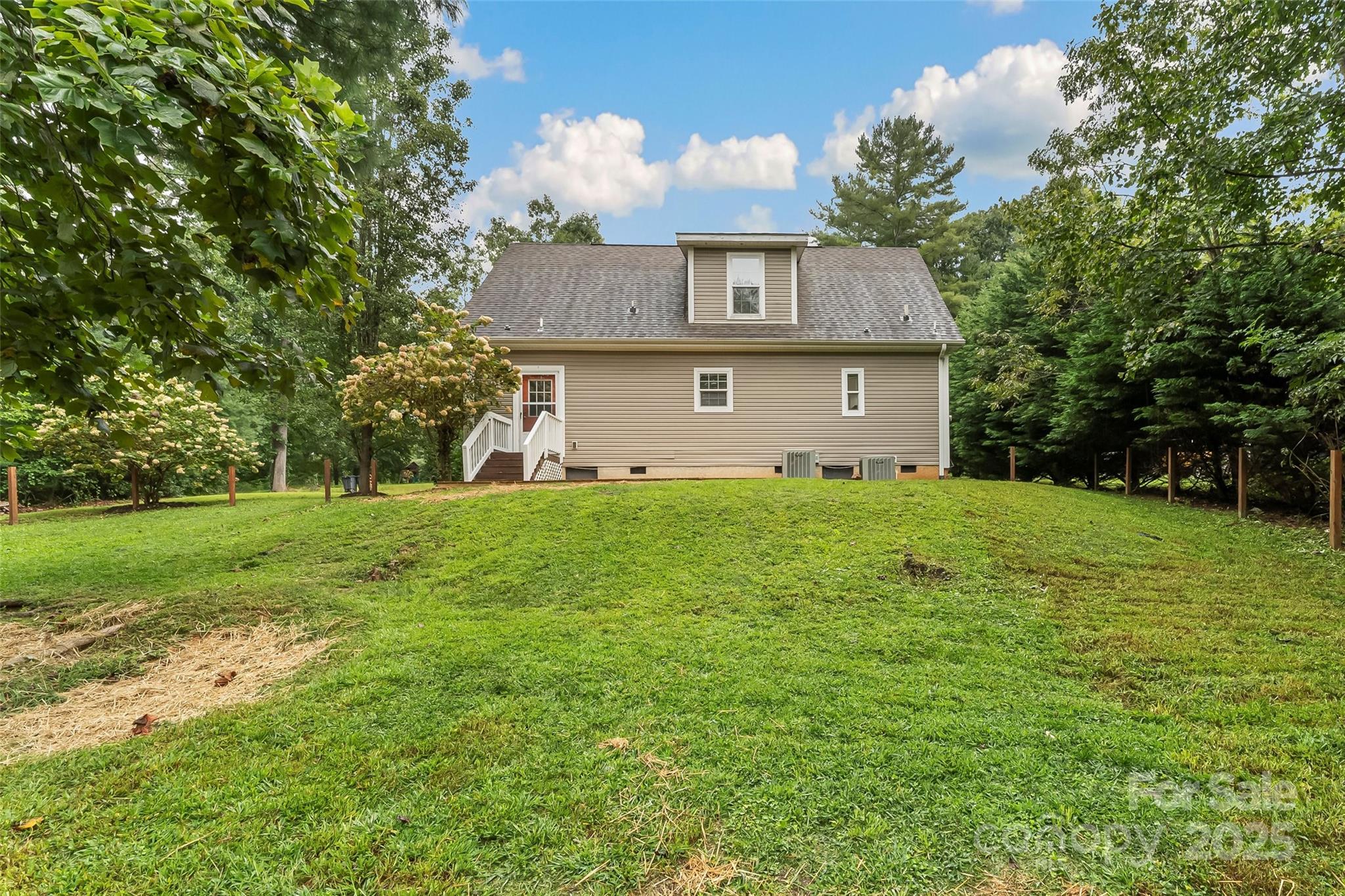 192 Chickadee Trail Hendersonville NC 28792