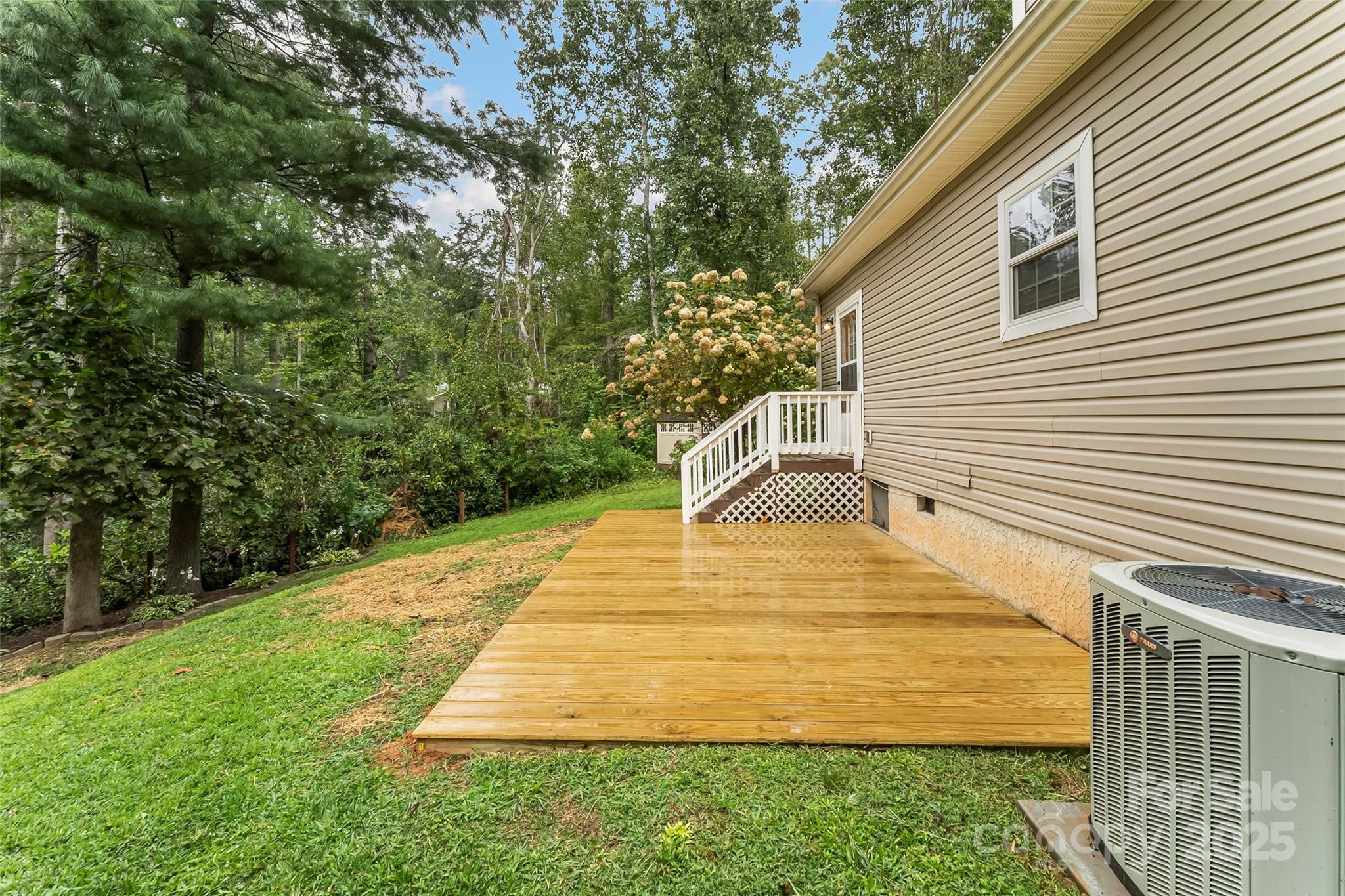 192 Chickadee Trail Hendersonville NC 28792