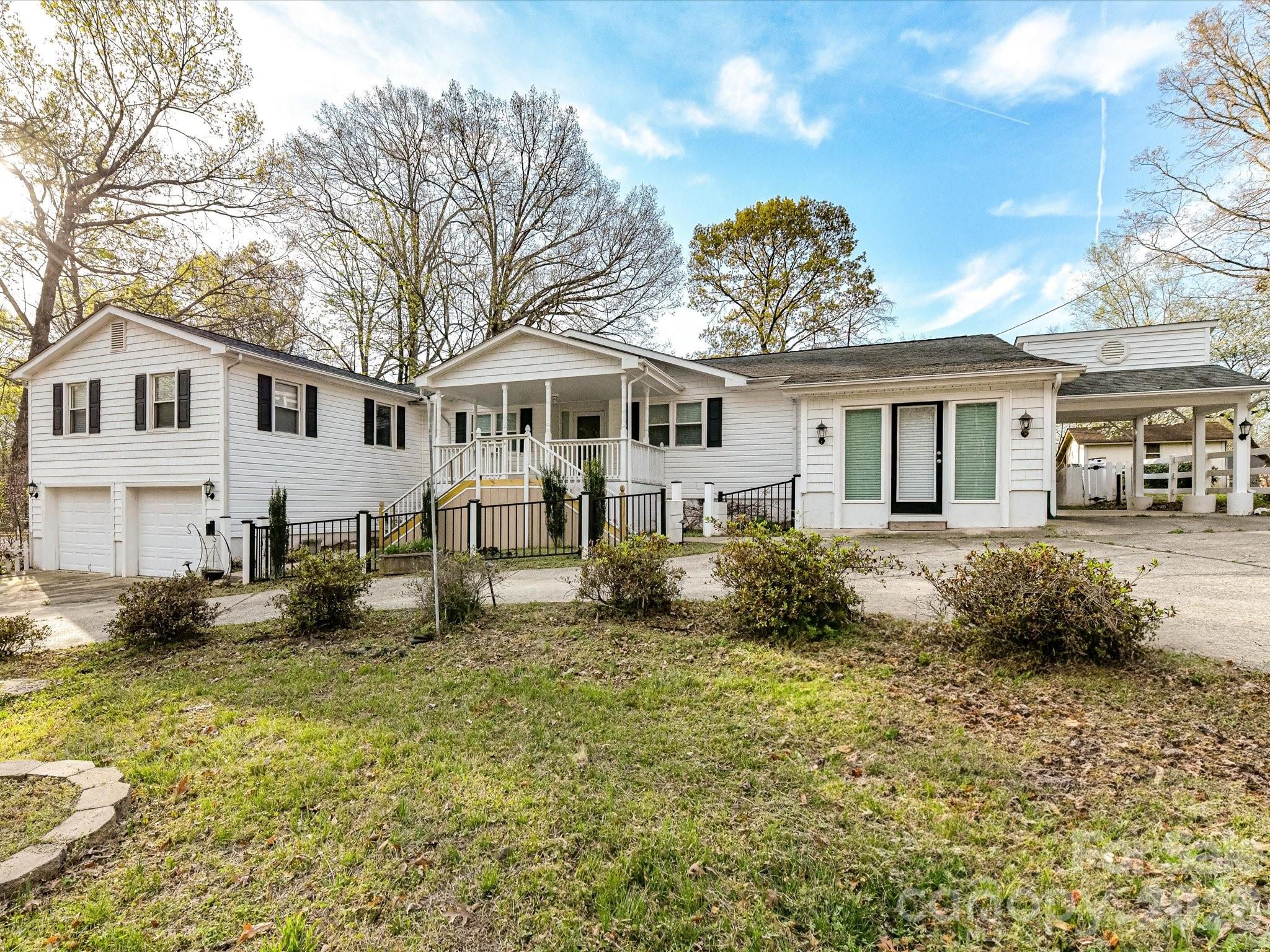 916 Lakewood Drive Matthews NC 28104