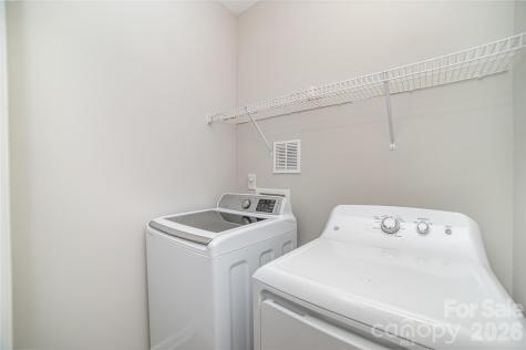 11033 Ardglass Court Charlotte NC 28213