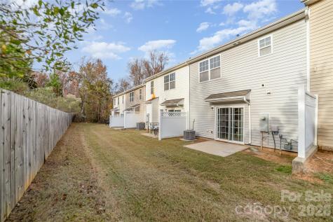 11033 Ardglass Court Charlotte NC 28213