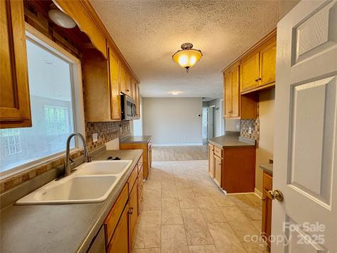 19 Broadview Drive Asheville NC 28803