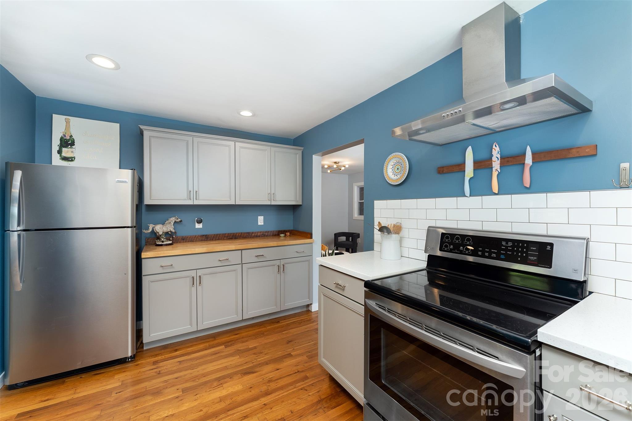 477 Emma Road Asheville NC 28806