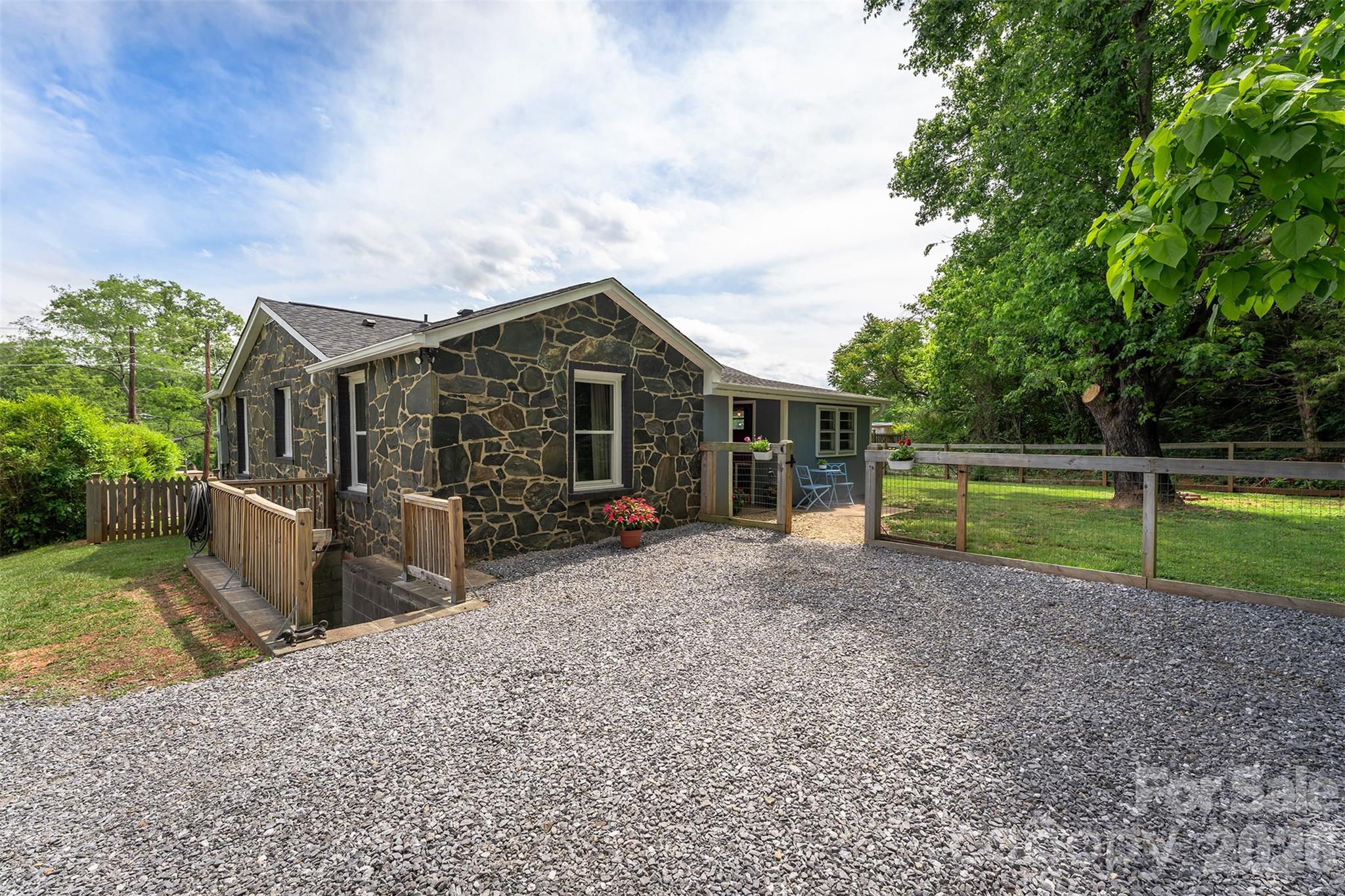 477 Emma Road Asheville NC 28806
