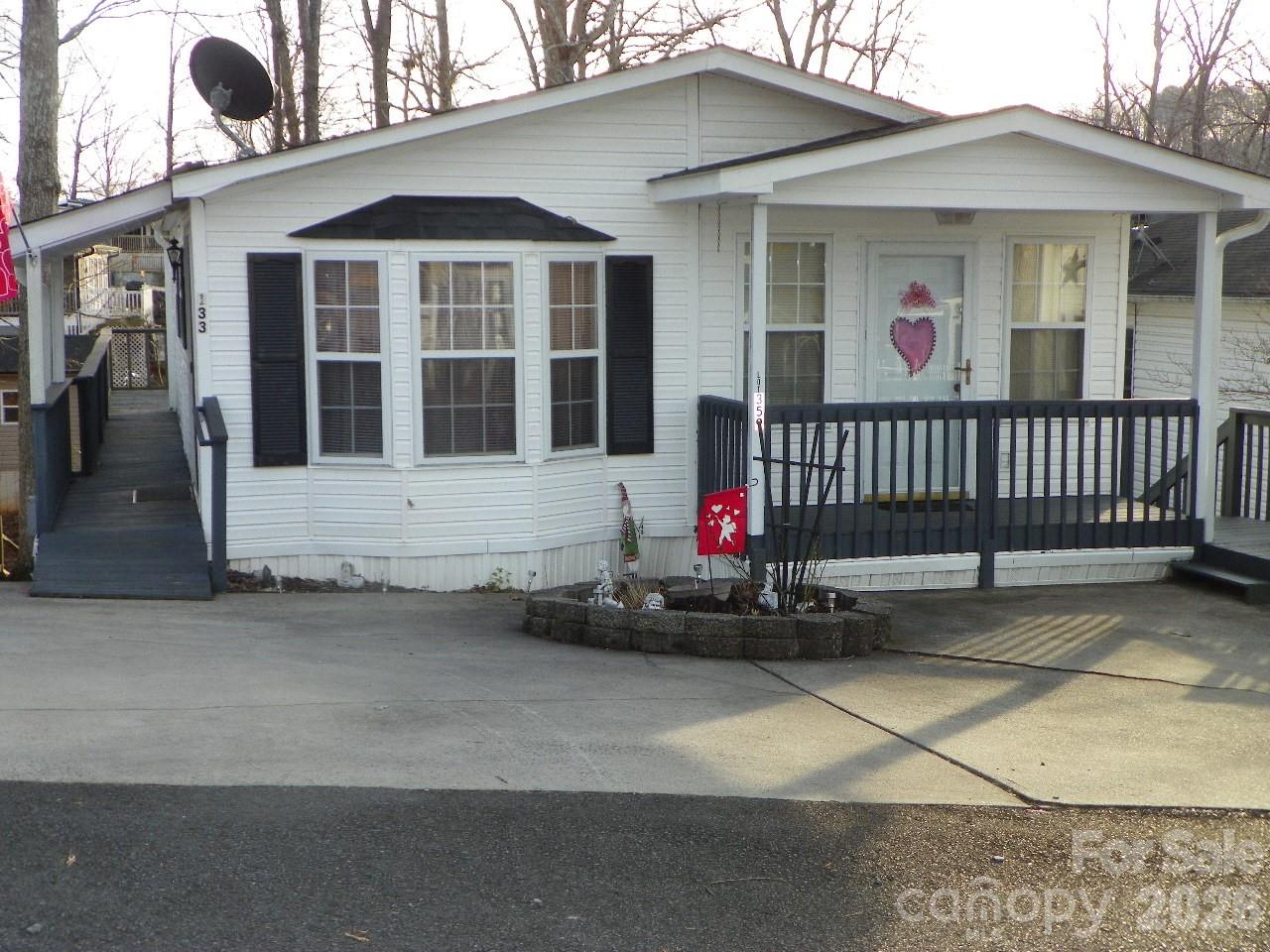 133 Pier Avenue New London NC 28127