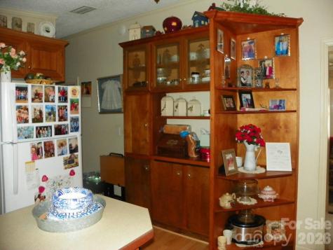133 Pier Avenue New London NC 28127
