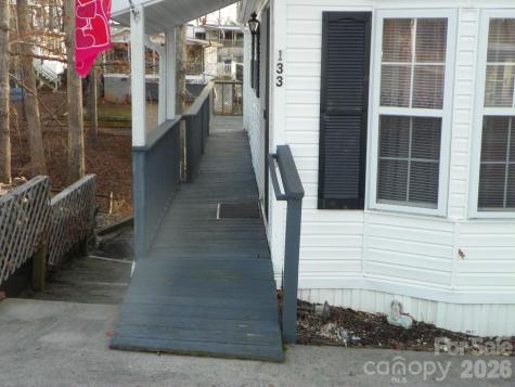133 Pier Avenue New London NC 28127
