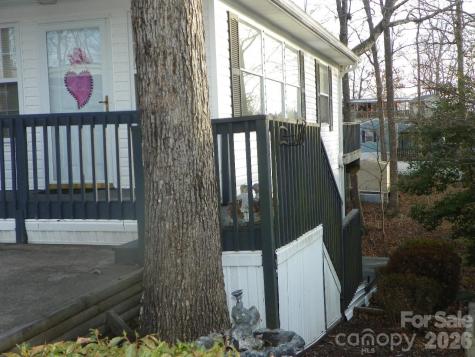 133 Pier Avenue New London NC 28127