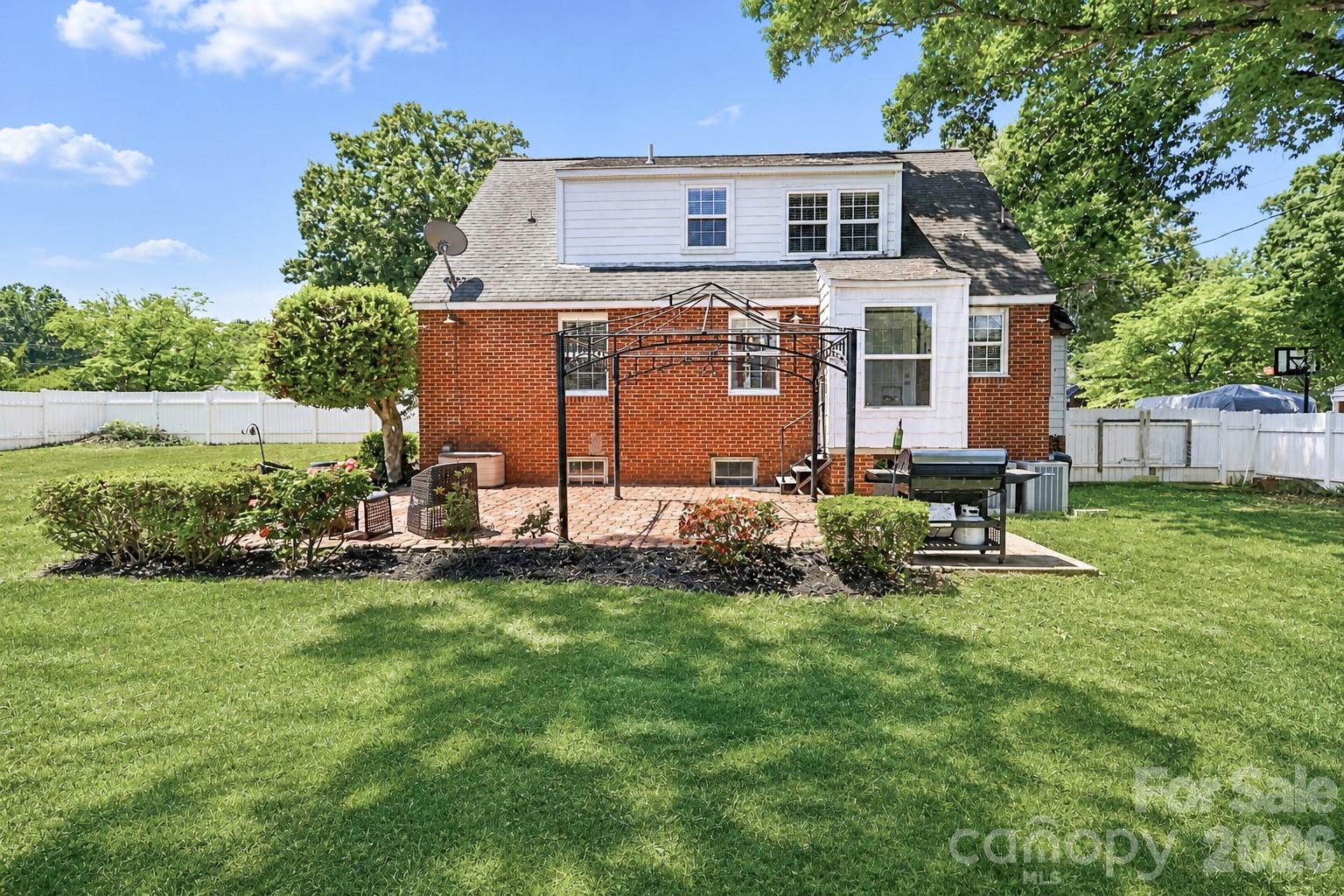 820 Woodland Road Statesville NC 28677