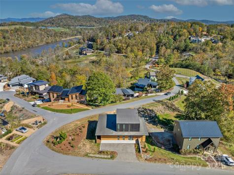 502 Wilma Dykeman Trail Asheville NC 28804