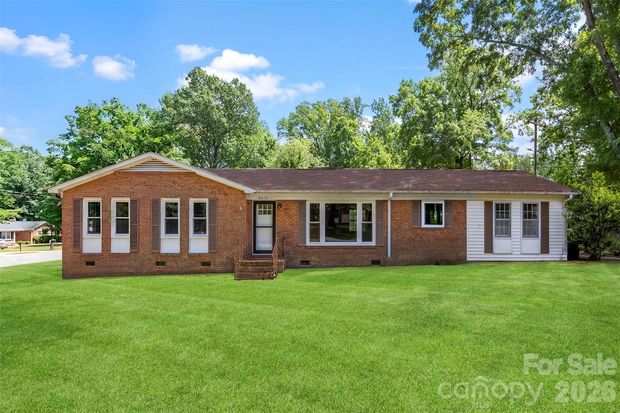 8315 Westbourne Drive Charlotte NC 28216