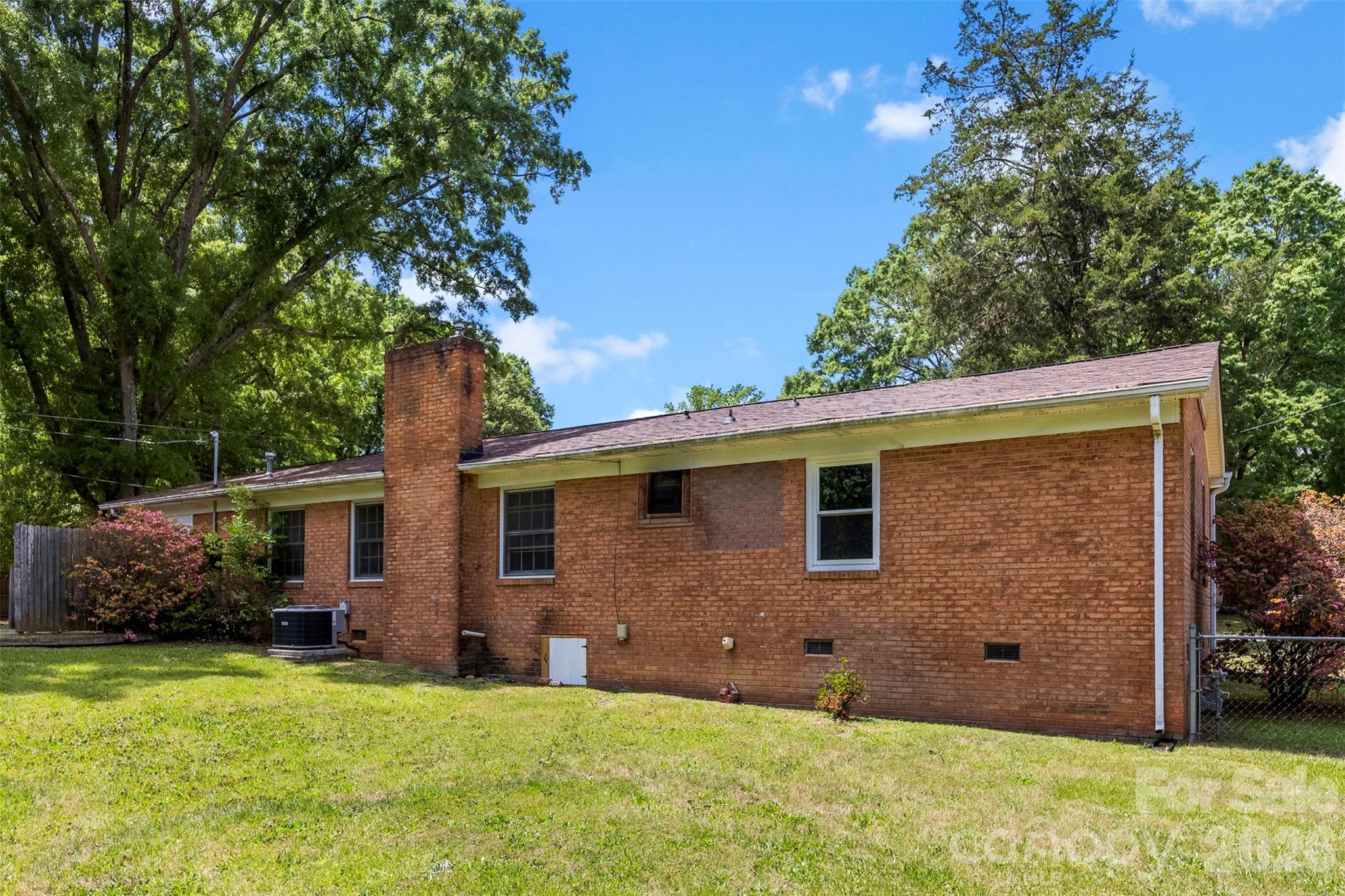8315 Westbourne Drive Charlotte NC 28216