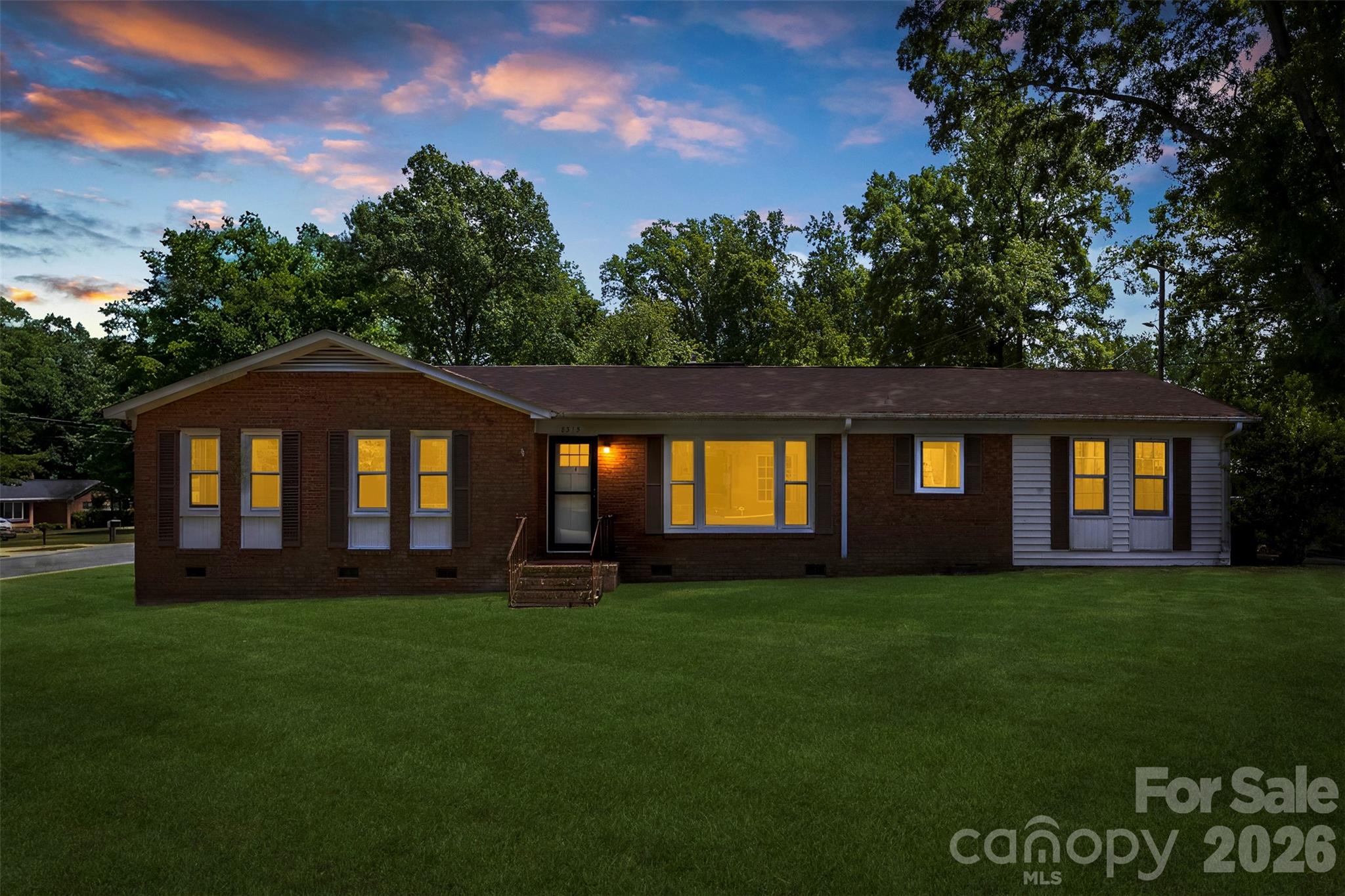 8315 Westbourne Drive Charlotte NC 28216