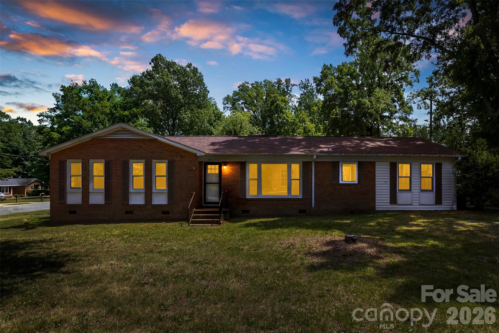 8315 Westbourne Drive Charlotte NC 28216
