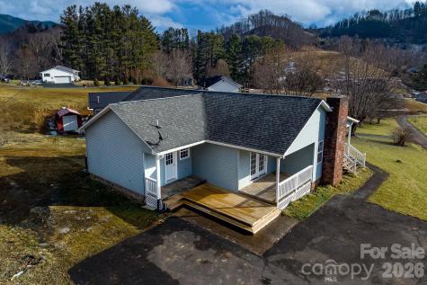 7215 Highway 421 Highway N Vilas NC 28692