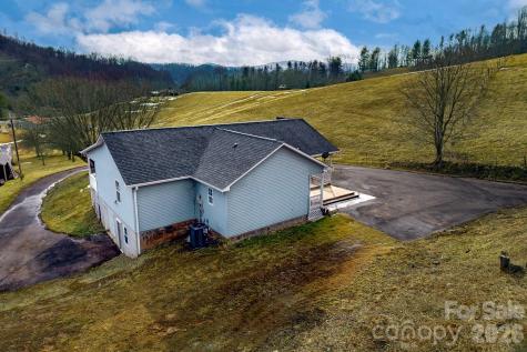 7215 Highway 421 Highway N Vilas NC 28692
