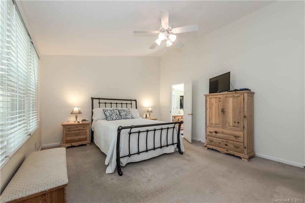 7114 Kinsmore Lane Charlotte NC 28269