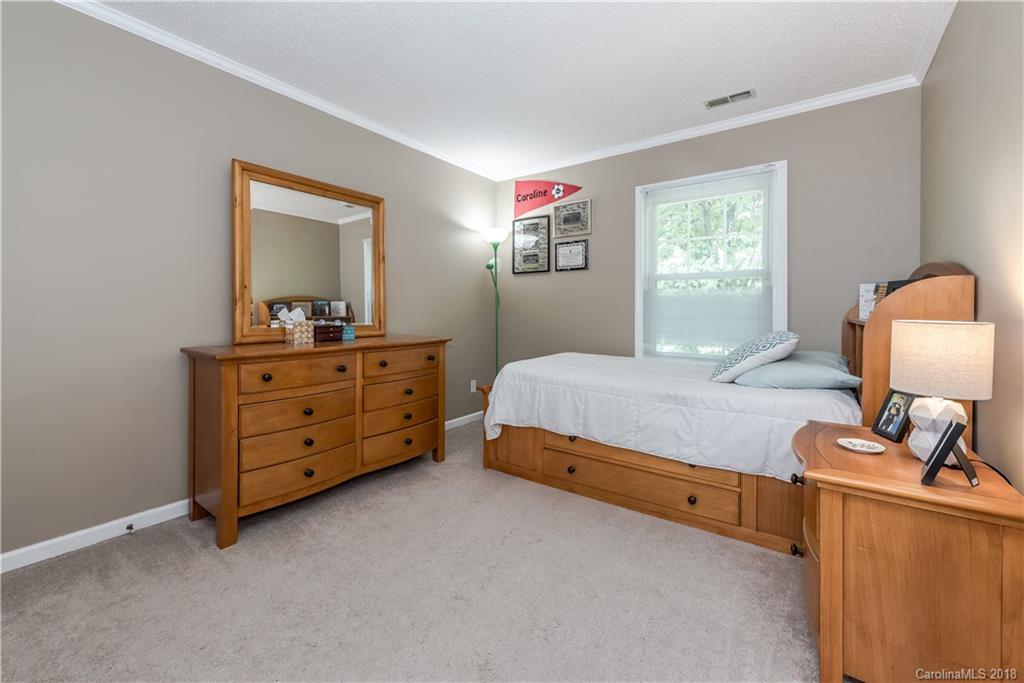 7114 Kinsmore Lane Charlotte NC 28269