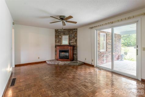 15 Lackey Lane Asheville NC 28804