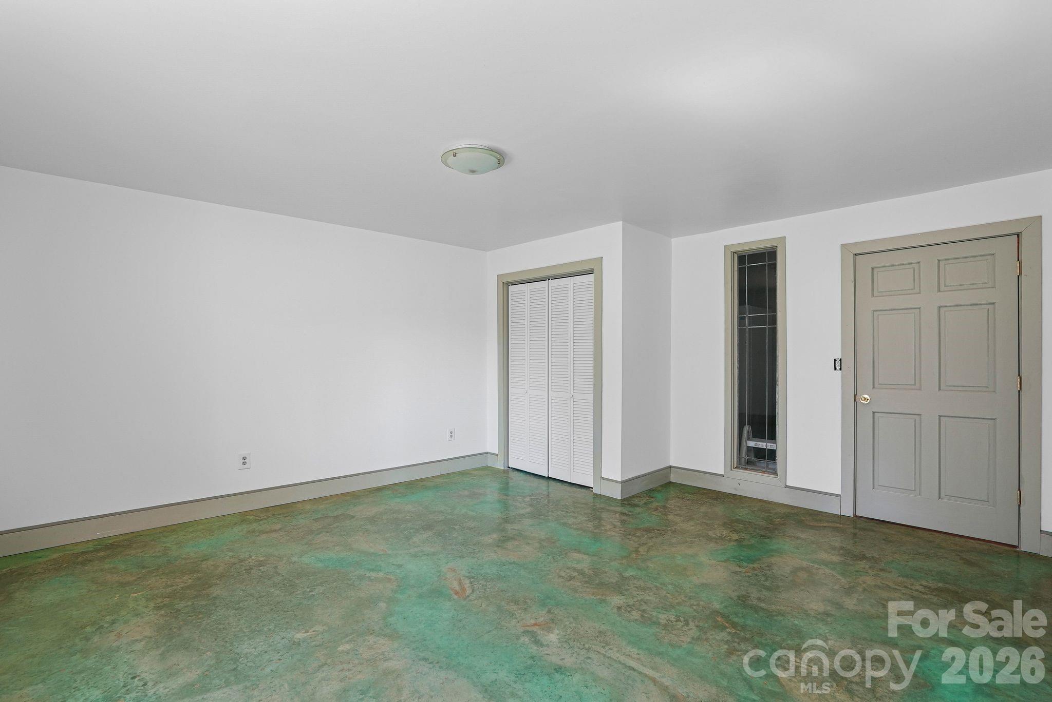 310 Burr Ridge Marshall NC 28753